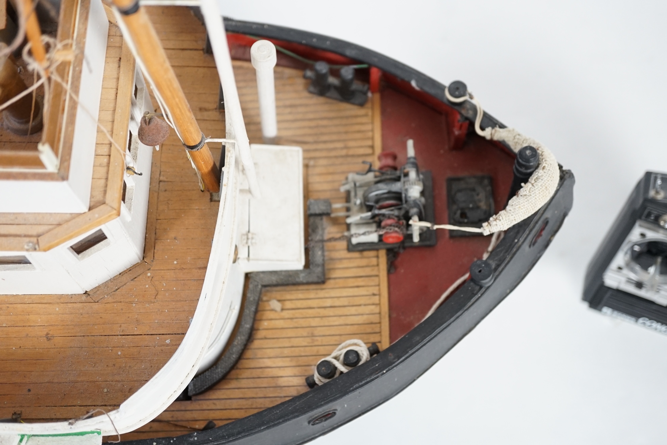 A kit built Maxwell Hemmens pond yacht style model of a 1930s Thames Tug after the firm Watkin & Sons, 150cm long